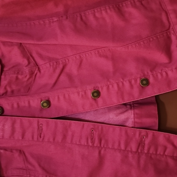 Vest - Picture 3 of 5